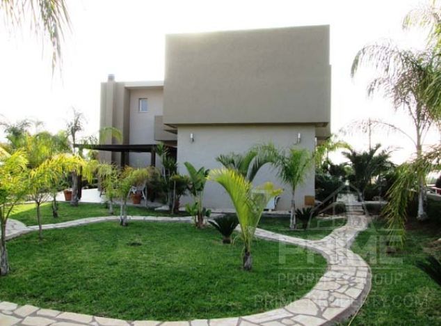 Sale of villa, 300 sq.m. in area: Ypsonas -