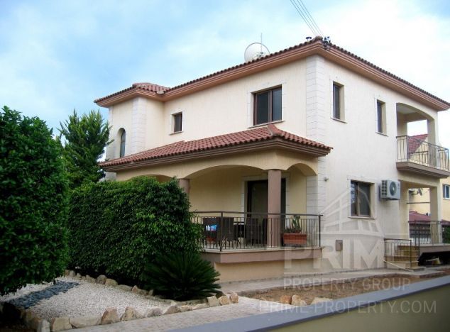 Villa in Limassol (Zakaki) for sale