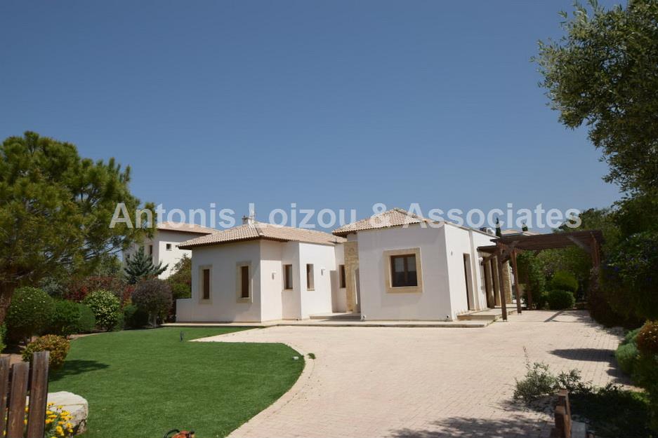 Detached House in Paphos (Aphrodite Hills) for sale