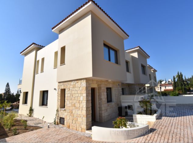 Townhouse in Paphos (Coral Bay) for sale