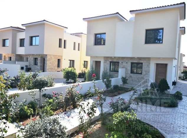 Townhouse in Paphos (Coral Bay) for sale
