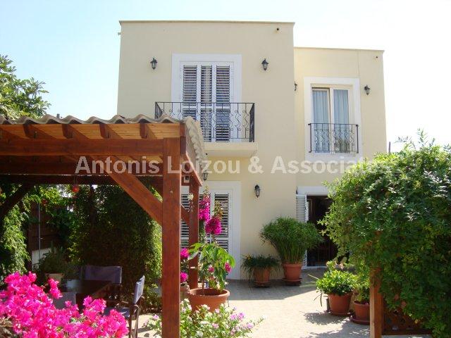 Detached House in Paphos (Kallepia) for sale