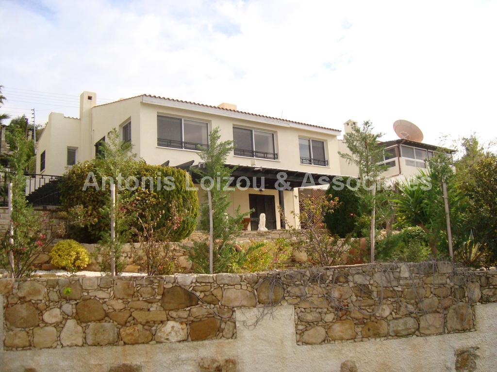 Detached House in Paphos (Kamares) for sale