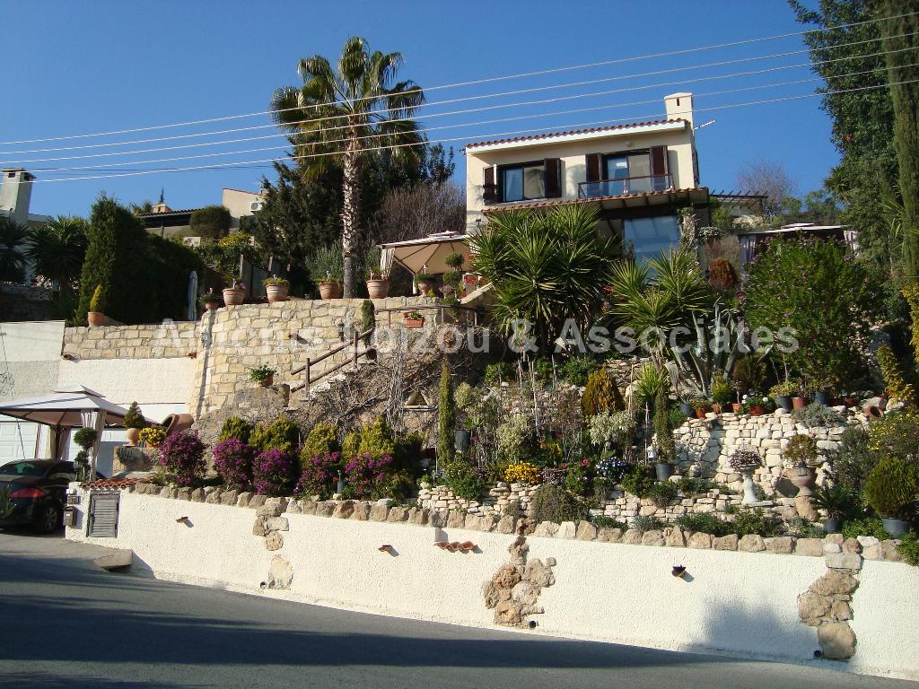 Detached House in Paphos (Kamares) for sale