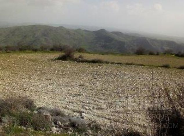 Land in Paphos (Marathounta) for sale