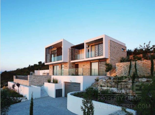 Villa in Paphos (Minthis Hills) for sale