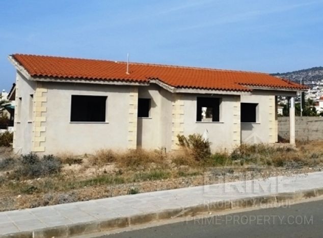 Bungalow in Paphos (Pegeia) for sale