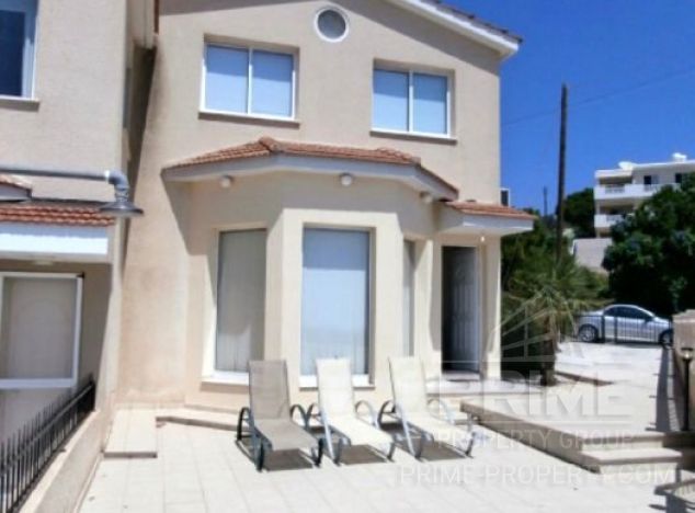 Townhouse in Paphos (Sea Caves) for sale