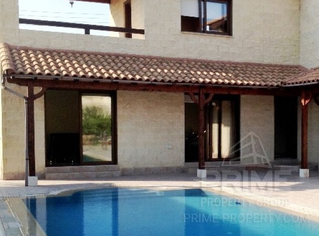 Villa in Paphos (Stroumpi) for sale