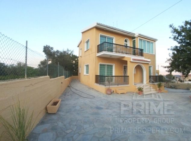 Villa in Paphos (Stroumpi) for sale