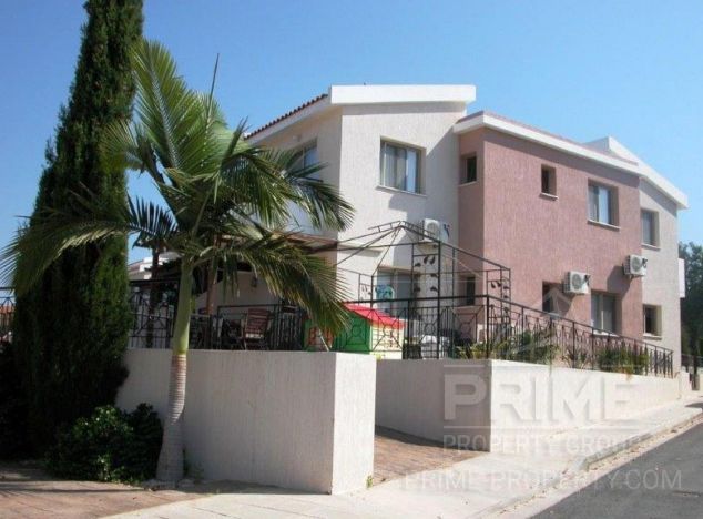 Townhouse in Paphos (Tala) for sale