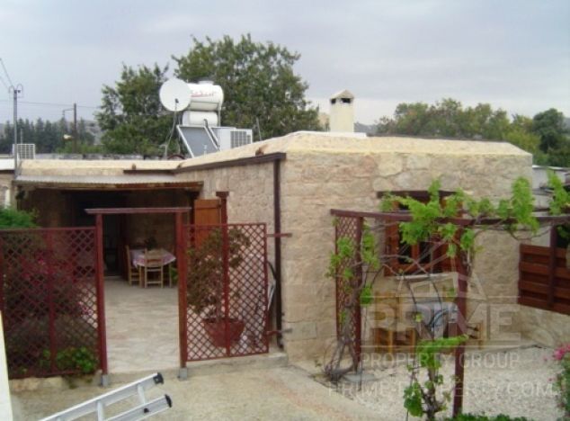 Bungalow in Paphos (Tremithousa) for sale