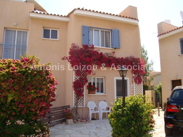 Semi House in Paphos (Universal) for sale