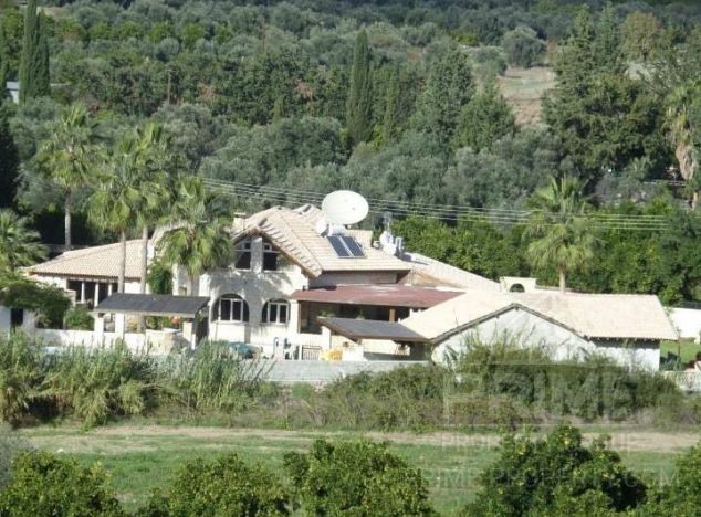 Sale of villa, 420 sq.m. in area: Goudi -