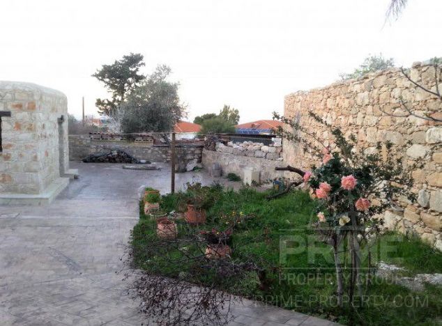 Bungalow in  (Neo Chorio) for sale