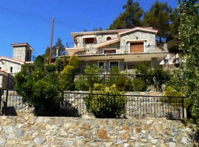 Sale of villa, 650 sq.m. in area: Moniatis -