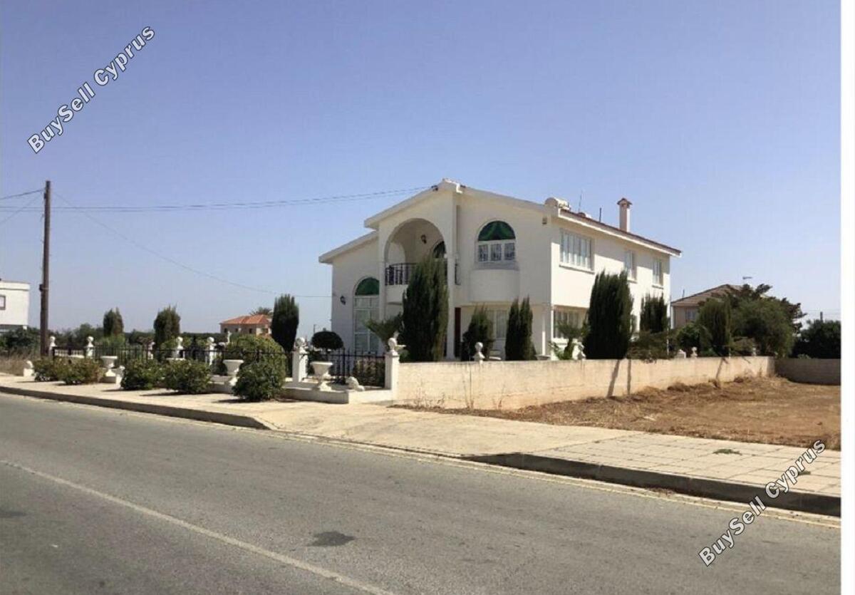 Detached house in Larnaca (837033) for sale