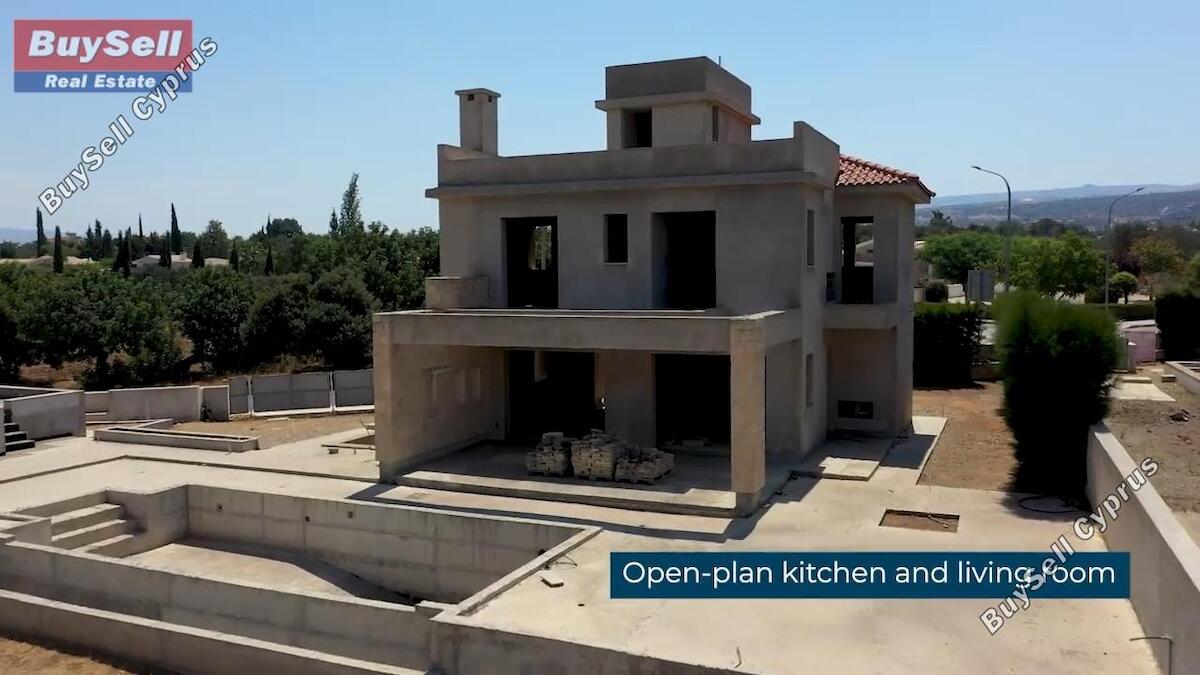 Detached house in Paphos (Latsi) for sale