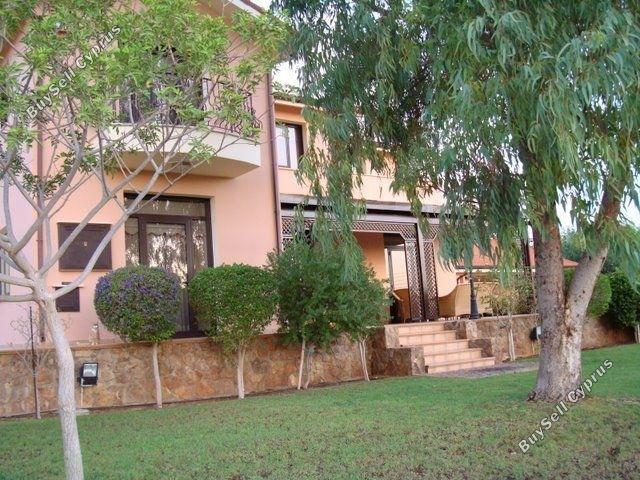 Detached house in Larnaca Mosfiloti for sale Cyprus