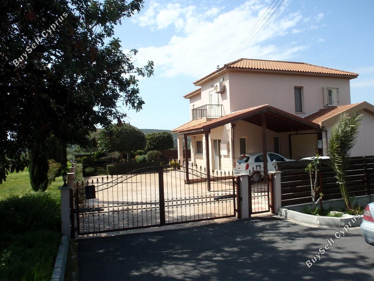Detached house in Limassol Pentakomo for sale Cyprus