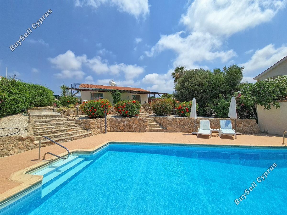 Bungalow House in Paphos Sea Caves for sale Cyprus