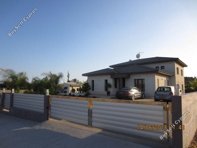 Detached house in Larnaca Zygi for sale Cyprus